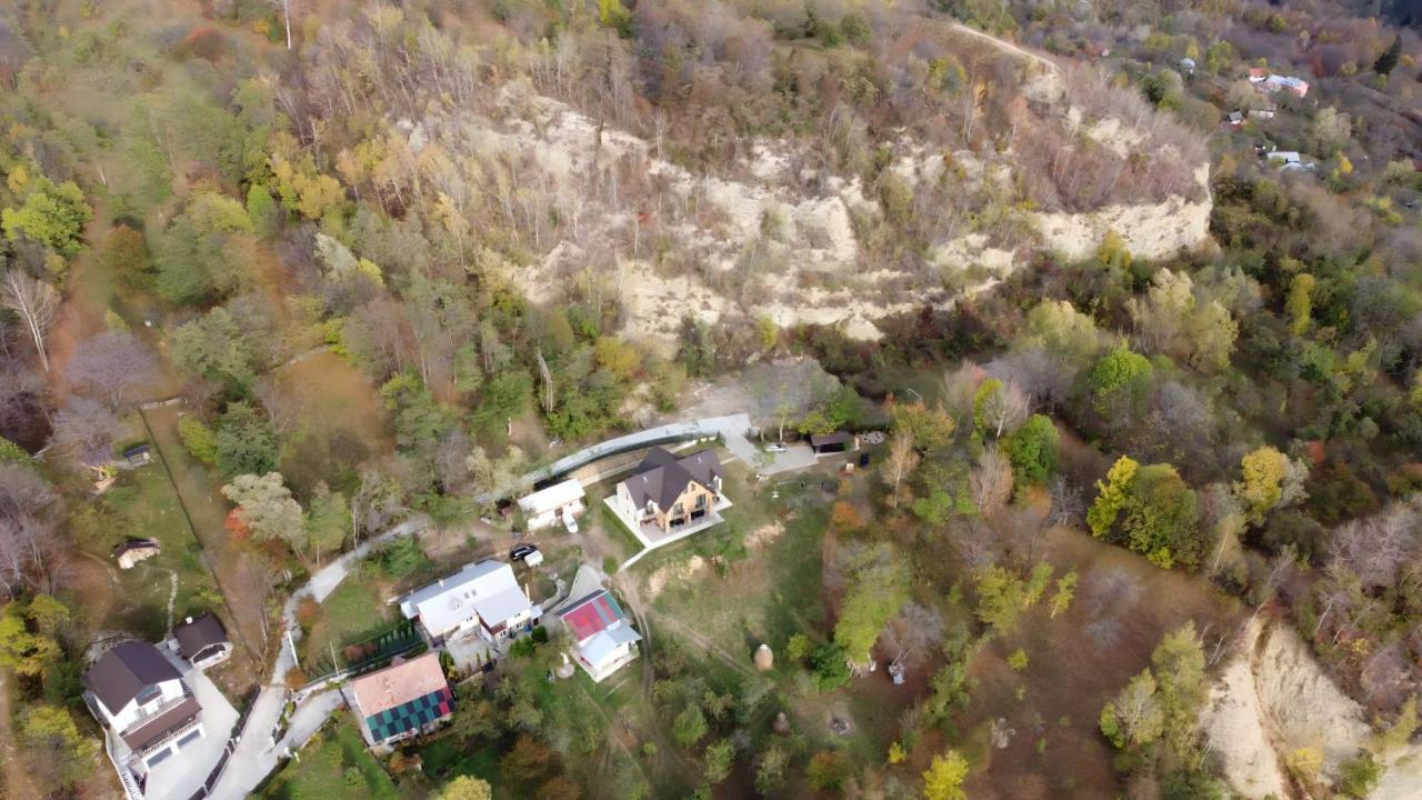 Pensiunea Piri Land Комарник Экстерьер фото